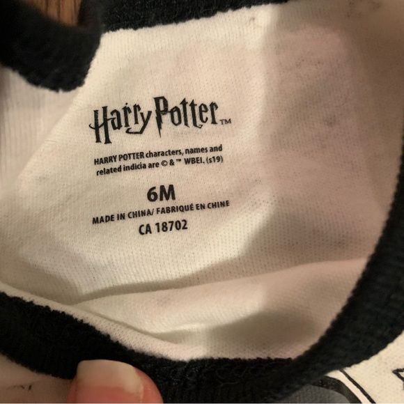 6 month Harry Potter long sleeve bodysuits - Picture 2 of 2